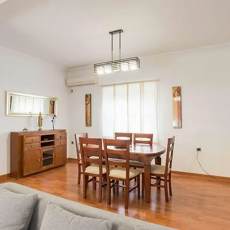 Milagros 110 M2 Apartment *